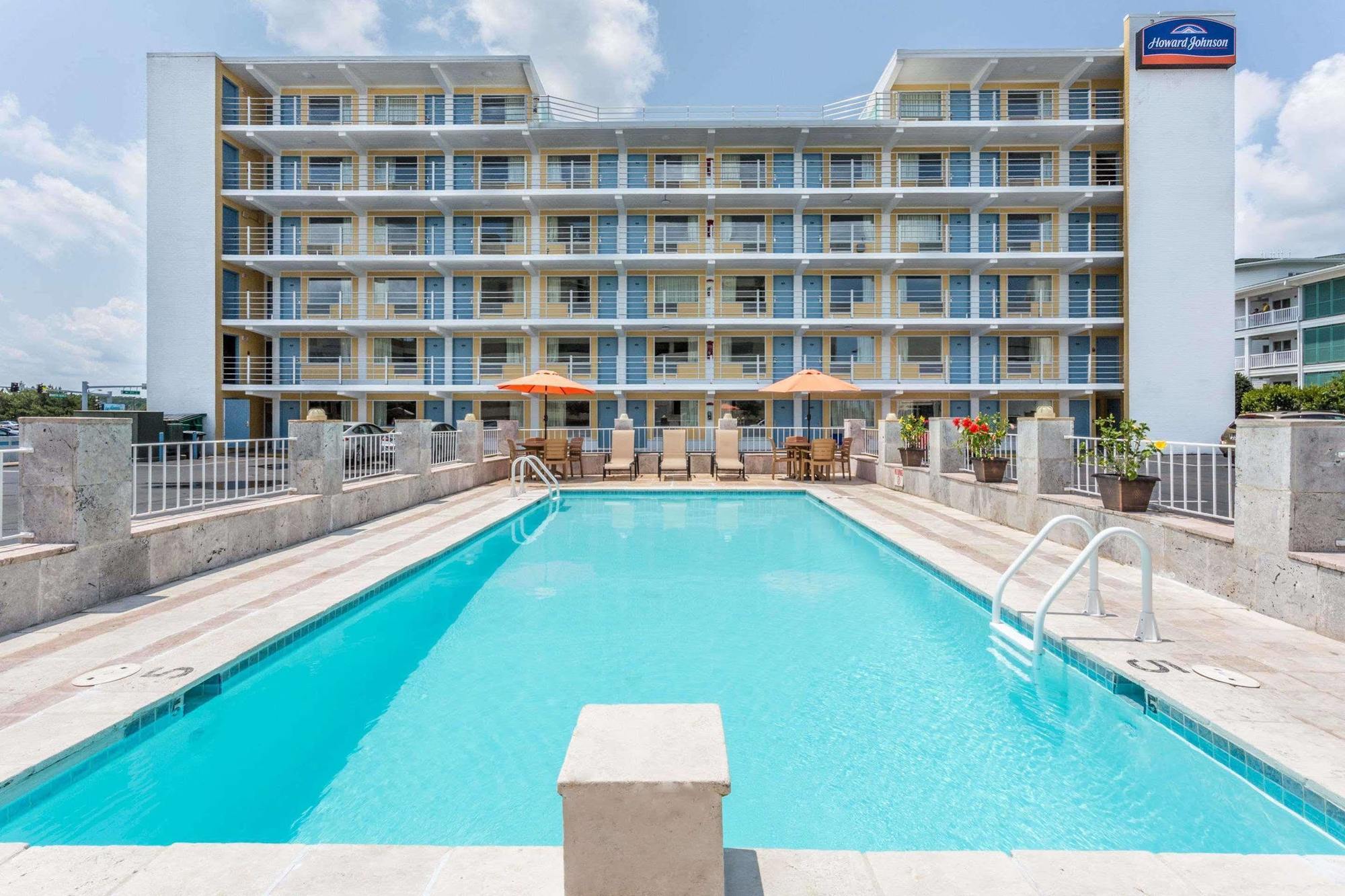 Howard Johnson By Wyndham Virginia Beach At The Beach Exteriör bild